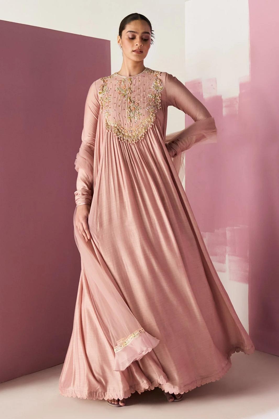 This Rakhi, Amp Up Your Style Quotient with these Stunning Ethnic Outfits-Image 4