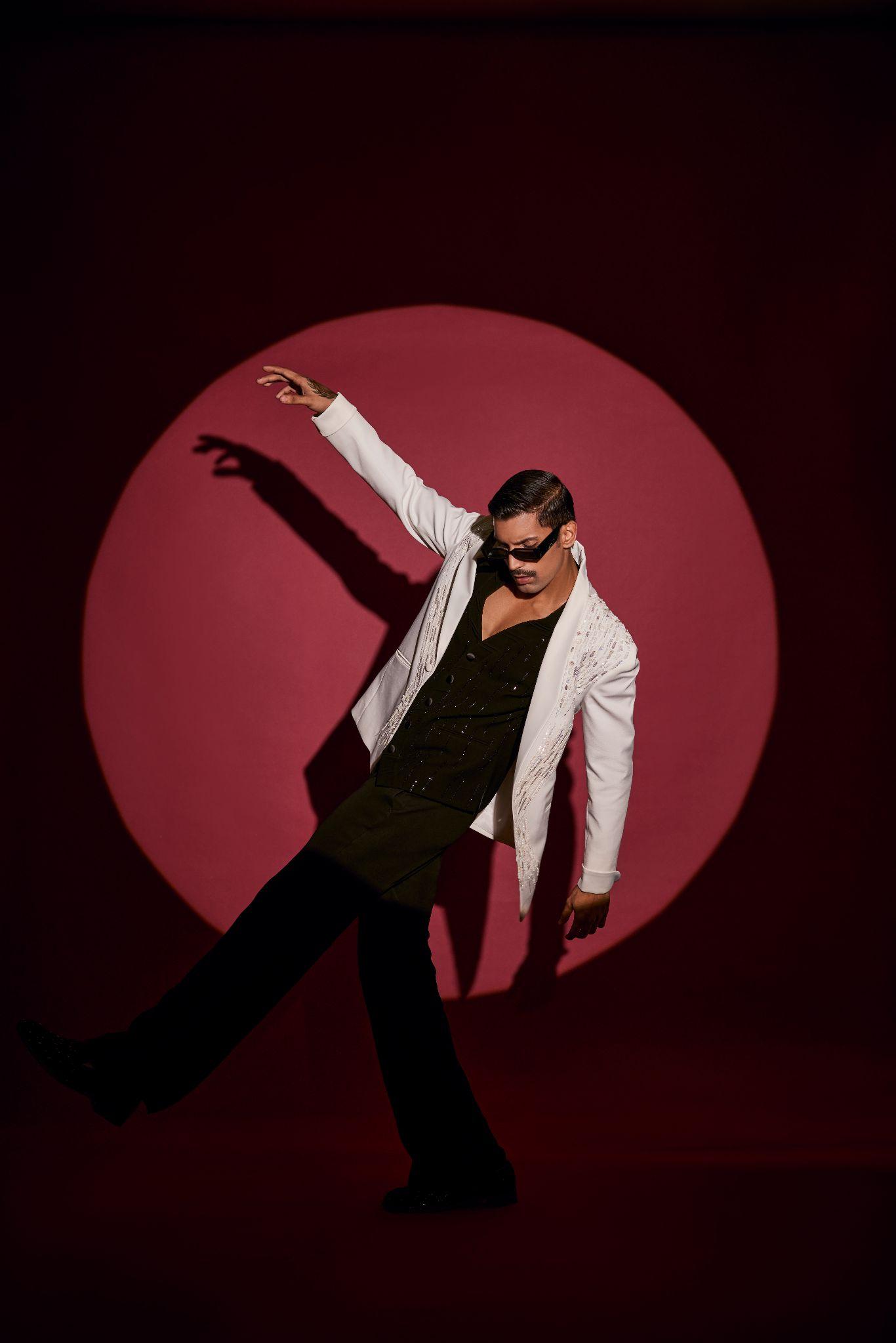Sarab Khanijou's Bioluminescence Collection is a Distinctive Representation of the Modern Indian Man-Image 2