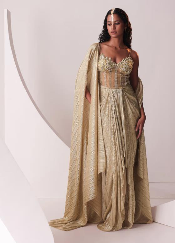Dress Like Royalty With These Bridgerton-Inspired Outfits-Image 1-1