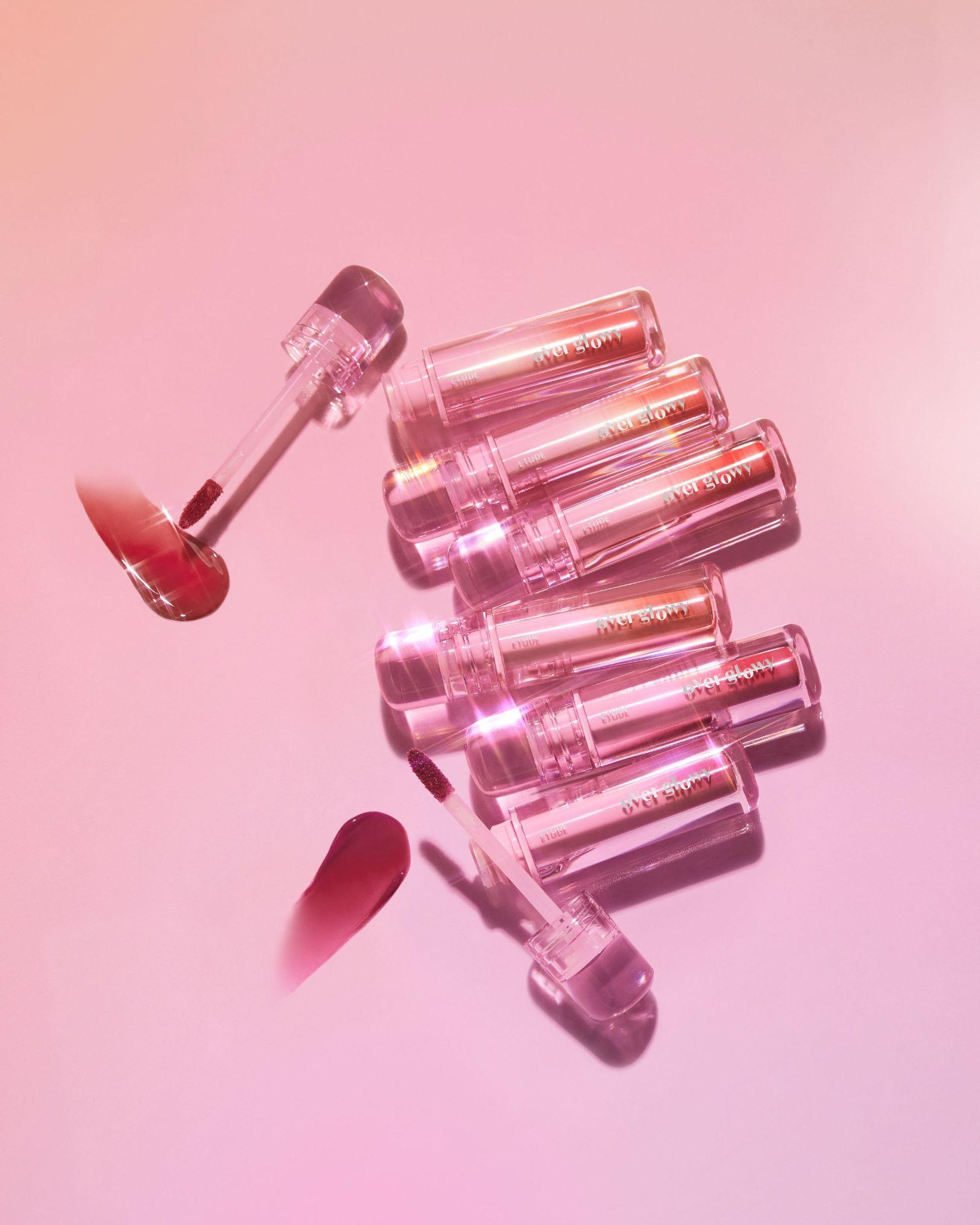 The 8 Makeup Products That You Need To Buy This Festive Season-Image 4